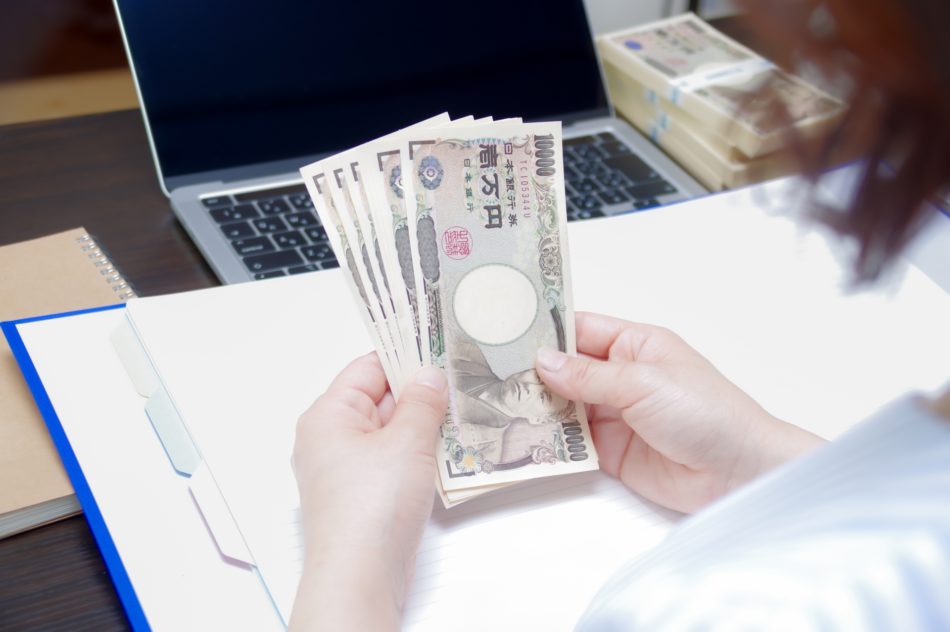 不動産投資は副業禁止規定に抵触する？副業で不動産投資を始める注意点やおすすめの理由