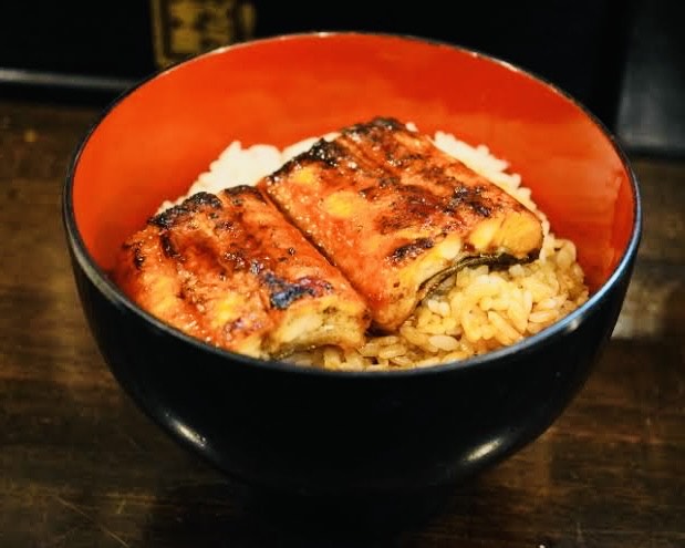 【宇奈とと】うに×うなぎの“禁断タッグ”と、天丼界のモンスター「大海老」──話題の丼2種を食べてみた【辛口レビュー】